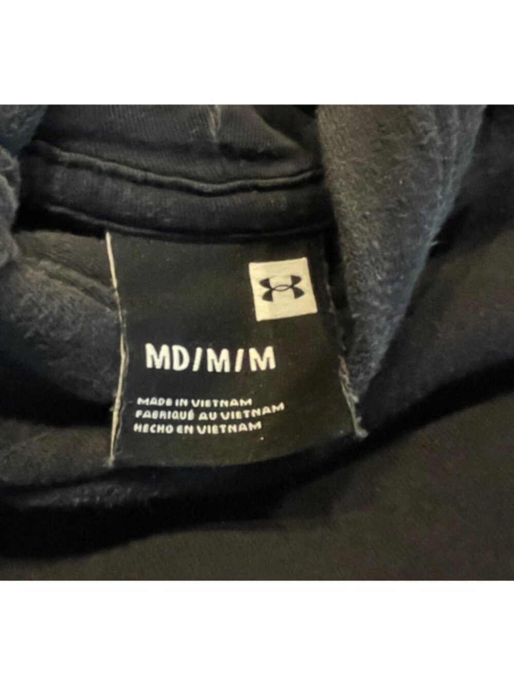 Mens Black Hoodie Pullover Sweatshirt Mens Size Medium Under Armour - Picture 2 of 13